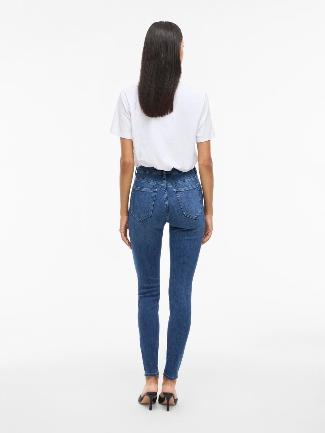 model_shot-back